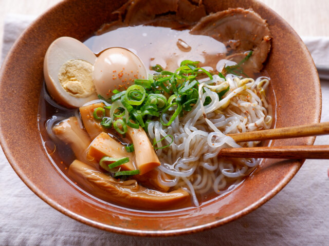 ダイエット中でもラーメンが食べたい 糖質オフ カロリーオフ 罪悪感なしの白滝醤油ラーメン Michill Bygmo ミチル