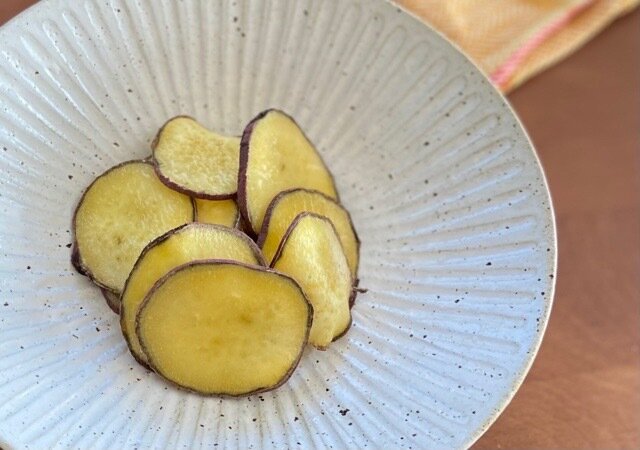 ノンオイルのヘルシーおやつ オーブンで簡単に作れる さつまいもチップス Michill Bygmo ミチル