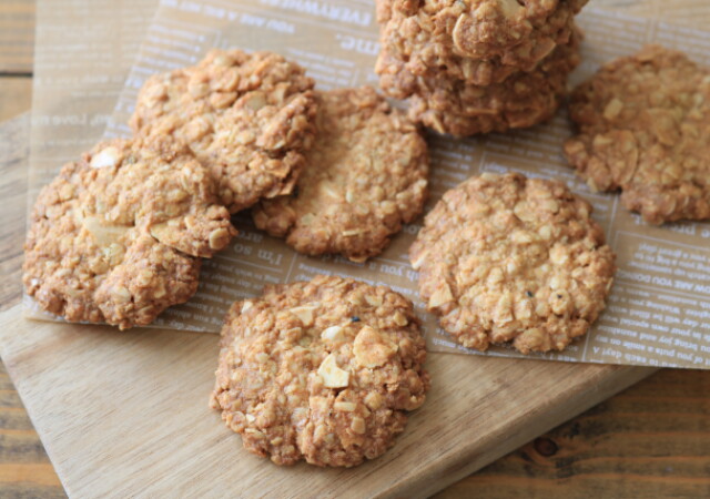 ザクっと食感がおいしい オートミールでつくる おつまみチーズクッキー Michill Bygmo ミチル