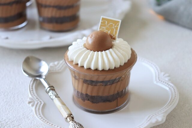 セリアのシリコン型が大活躍♡とろける美味しさ♪濃厚チョコのふわふわ