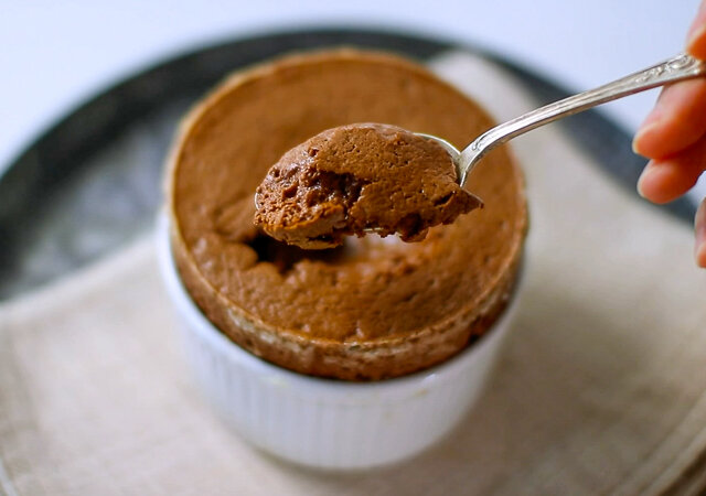 家にある食材だけでOK！しゅわしゅわチョコレートスフレの簡単レシピ