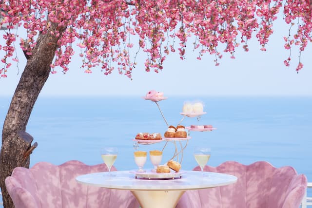 日本一早く春を体験できる？！熱海の絶景を眺めて梅を楽しむ♡贅沢アフタヌーンティー