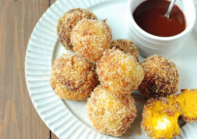 「チーズとの相性バツグン！」「外はサクッ！中はホクホク」かぼちゃコロッケのレシピ