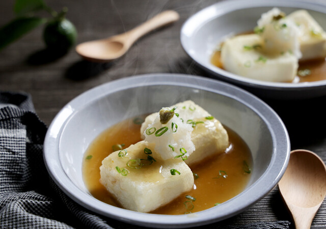 揚げ油も水切りもいらないから後片付け簡単！フライパンでできる「揚げない揚げ出し豆腐」