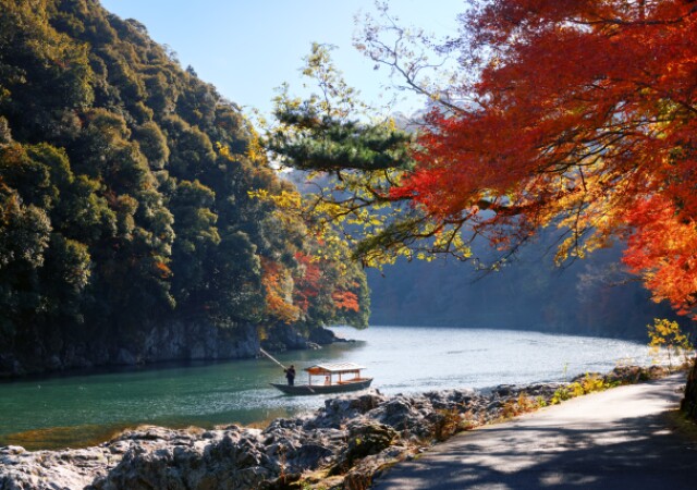 京都・奥嵐山の絶景を独り占め！樹齢400年の紅葉と秋の味覚を満喫する贅沢旅