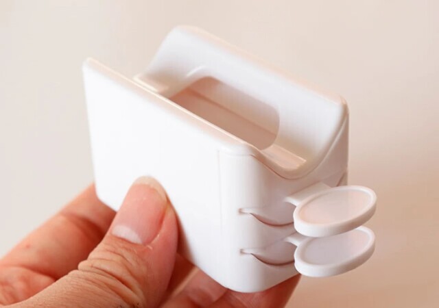 ダイソーで100円で買えるって凄すぎる！見つけたら即カゴへ！専門店レベルのネイルグッズ3選