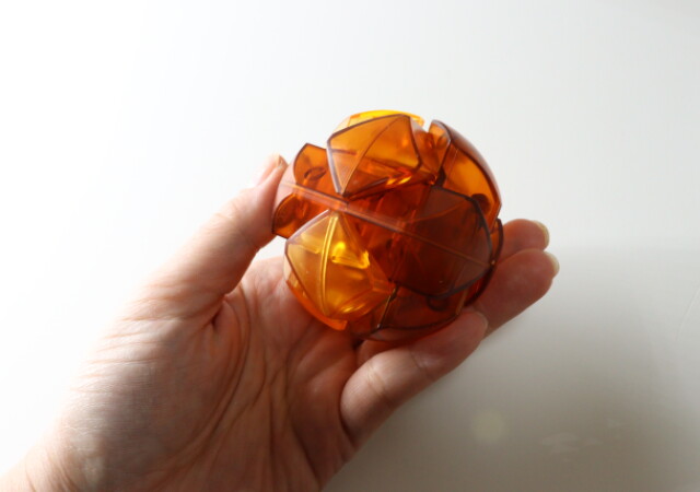 ちょっとダイソーさん笑わさないでよ！難しいのそこかいっ！むしろ大人が挑戦したい220円玩具