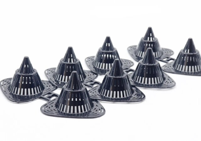 ダイソーのこれ知ってる？「これ使ったら楽になった！」マニアも激推しの園芸グッズ3選