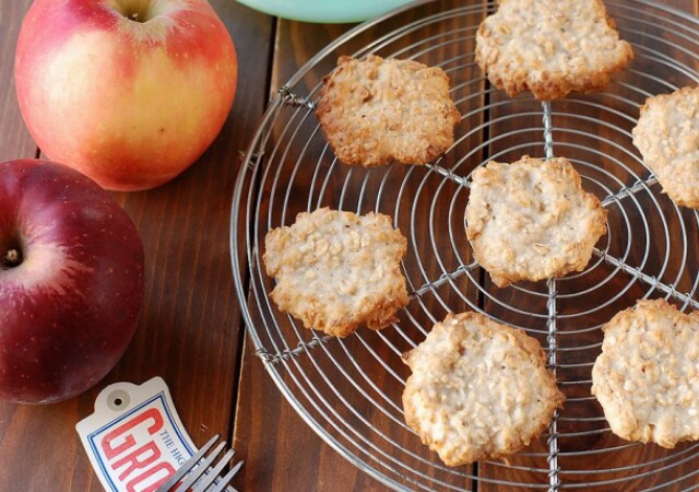 卵もバターも使わないのに美味しい！体にうれしい♡りんごのオートミールクッキーのレシピ