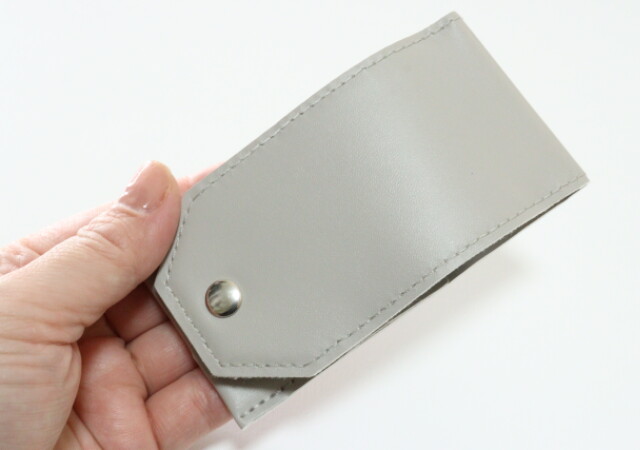 ダイソーのこれバッグに入れとくと安心！「出先で割れると絶望…」サッとネイルケアできるセット