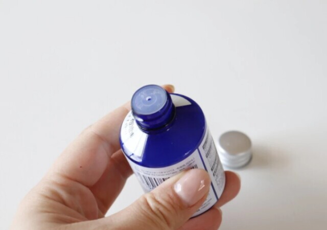 ダイソーで買っとくと捗るよ～！100円なのにいい仕事してくれる！スニーカー洗いの強い味方