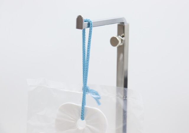 ダイソーで今飛ぶように売れてる袋！「欲しい時にパッと取り出せて最強♡」「吊るして賢く保管」