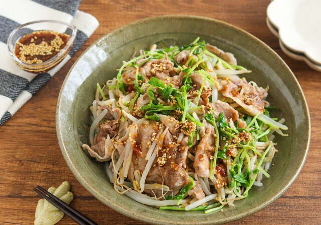 「主役はむしろ旨みを吸ったもやしかもしれん…」10分で超簡単！豚肉ともやしのレンジ蒸し