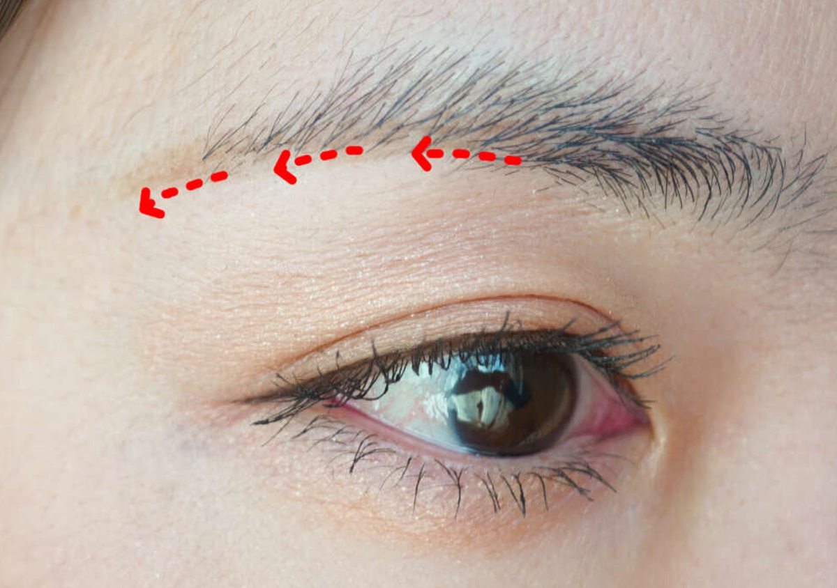 実は難しくないんです！40代さんが「昔のまま眉」を卒業するための最短ルート