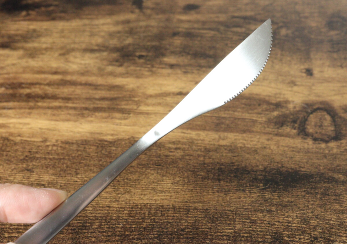 ダイソーさん良いんですか…！？海外の高級ブランド似が100円！見た目が大優勝なカトラリー