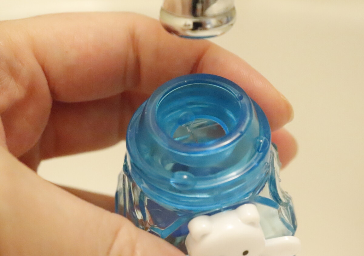 ダイソーで見つけた珍グッズ「水を流すたびフフッ…ってなる」「ノリが良すぎて困惑」