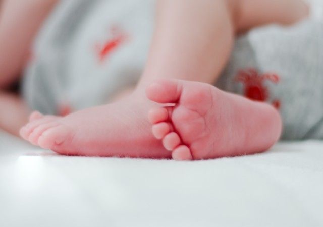 DIY感がすごい…！ガサガサかかと改善のために使ってみた100均グッズ