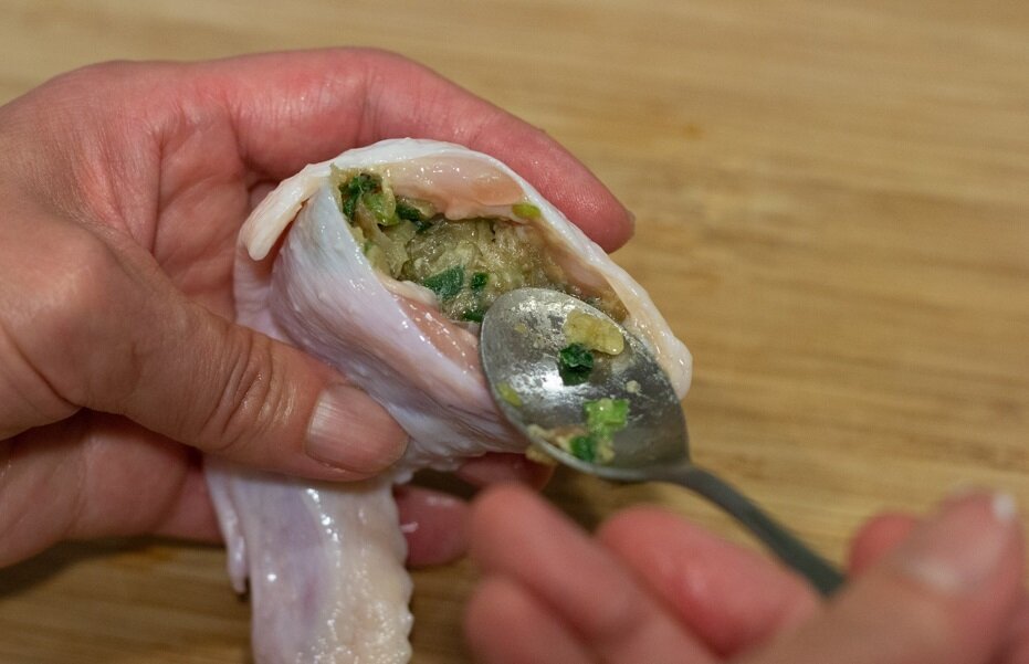 手羽先と餃子のおいしさがダブルで楽しい！手羽先餃子