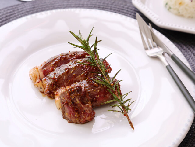 簡単なのにレストランの味 ハニーマスタードソースのサーロインステーキ ガーリックライス Michill ミチル