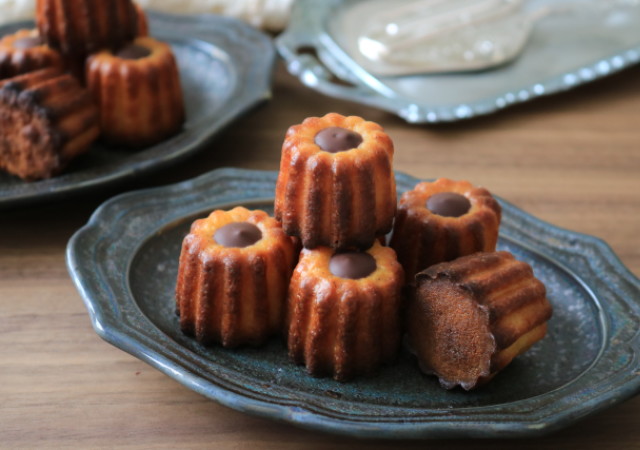 セリアの型で憧れの焼き菓子が簡単に作れちゃう 初心者さんにもオススメ 本格カヌレ Michill Bygmo ミチル