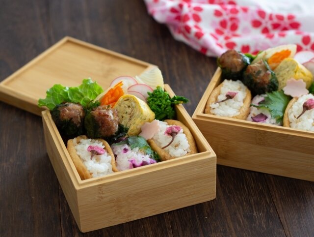 桜と春の食材で簡単なのに豪華に見える 気分だけでも味わいたい 今年のお花見弁当 Michill Bygmo ミチル