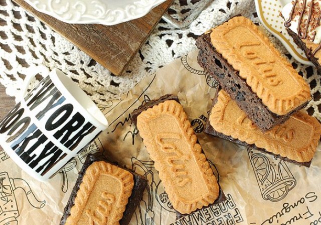 ワンボウルで混ぜてのせて焼くだけ！簡単すぎるのに美味しい「ロータス