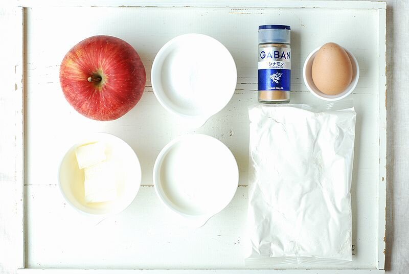 フライパンとホットケーキミックスで簡単 りんごのアップサイドダウンケーキ Michill ミチル