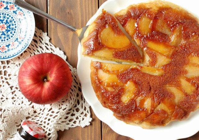 フライパンとホットケーキミックスで簡単 りんごのアップサイドダウンケーキ Michill Bygmo ミチル